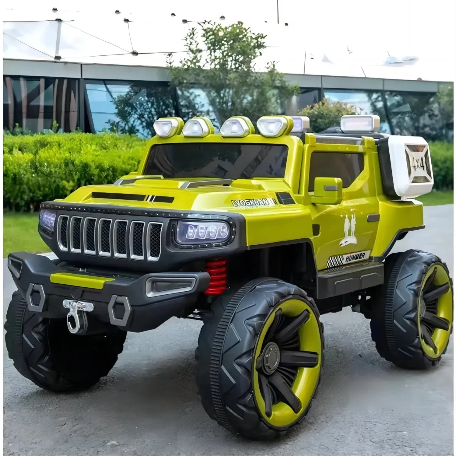 Factory Wholesale 4*4 Powered Wheels 12V Children Rechargeable Car Toys Kids Riding Electric Car with 4-Wheel Shock Absorber