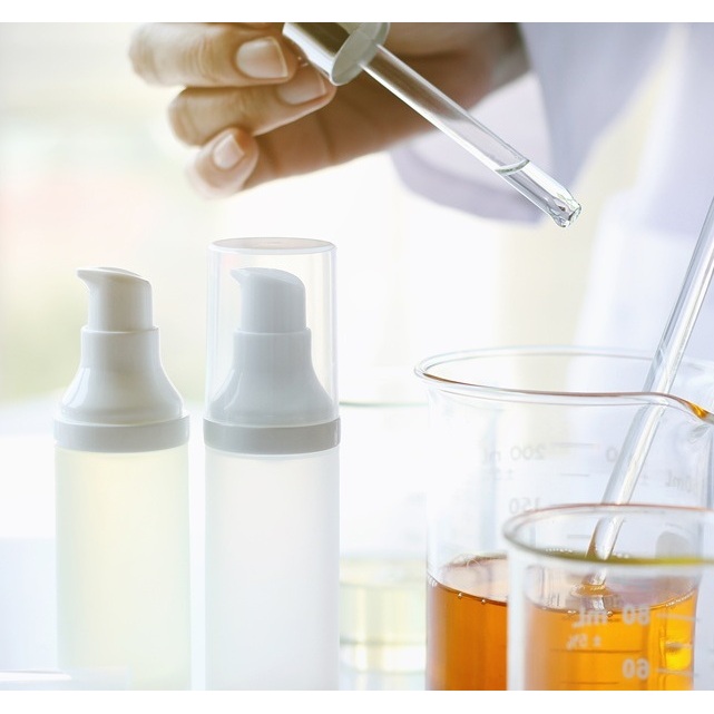 European Private Label Manufacturer Custom Formula Development and Personalized Skincare Solutions for Makeup Products