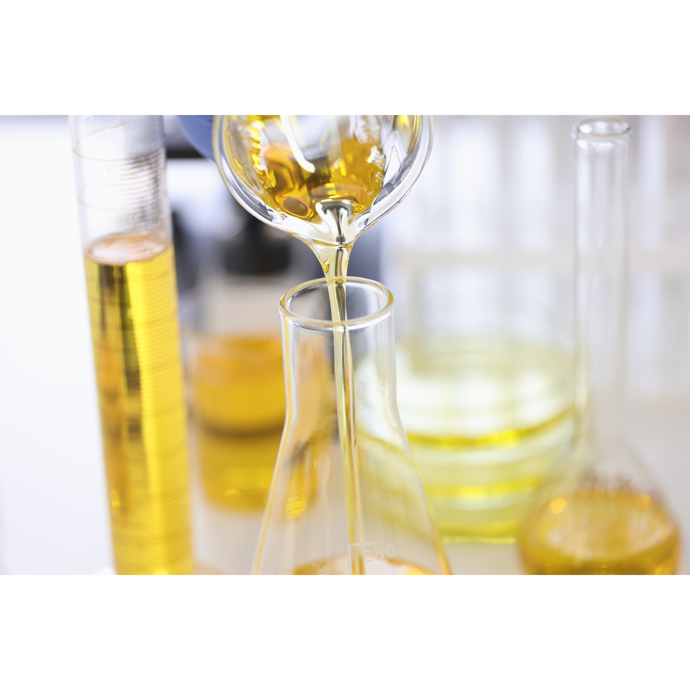 European Private Label Manufacturer Custom Formula Development and Personalized Skincare Solutions for Makeup Products