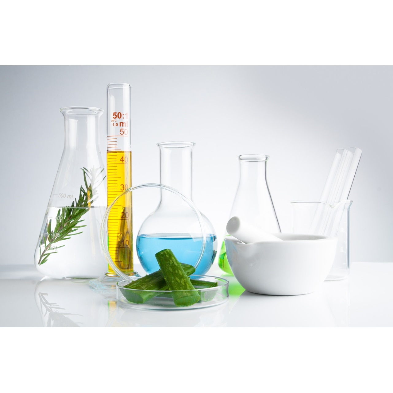 European Private Label Manufacturer Custom Formula Development and Personalized Skincare Solutions for Makeup Products