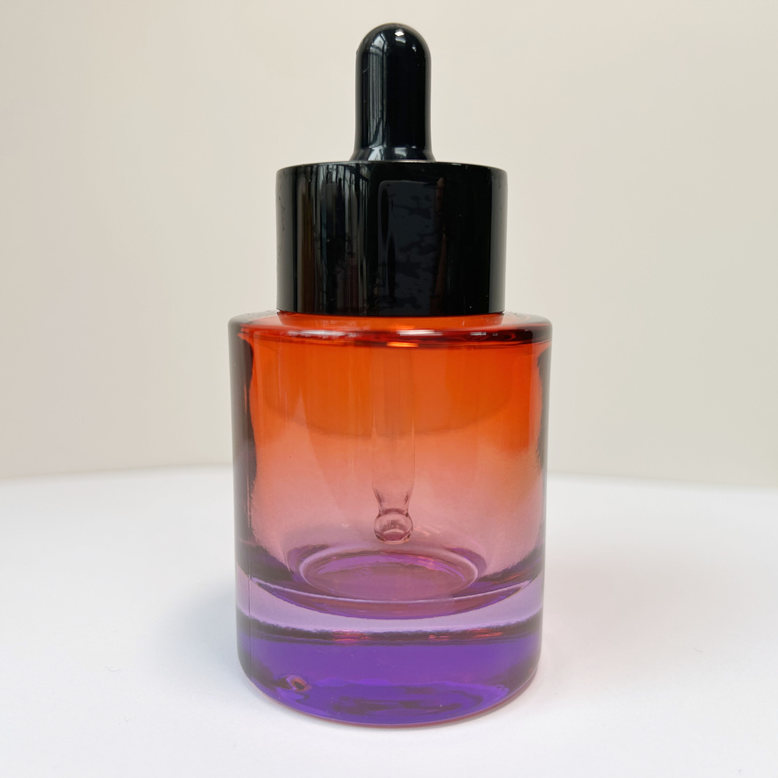 Manufacturer Well Made Glass Cosmetic Dropper Bottles Cylinder Essential Oil Bottle with Dropper