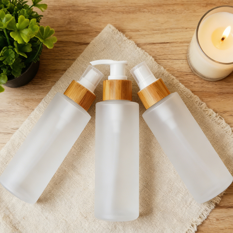 Custom Bamboo Lid Cosmetic Packaging Jars and Bottles 30ml 50ml 100ml Frosted Wooden Glass Jar With Engraved Logo With Paper Box