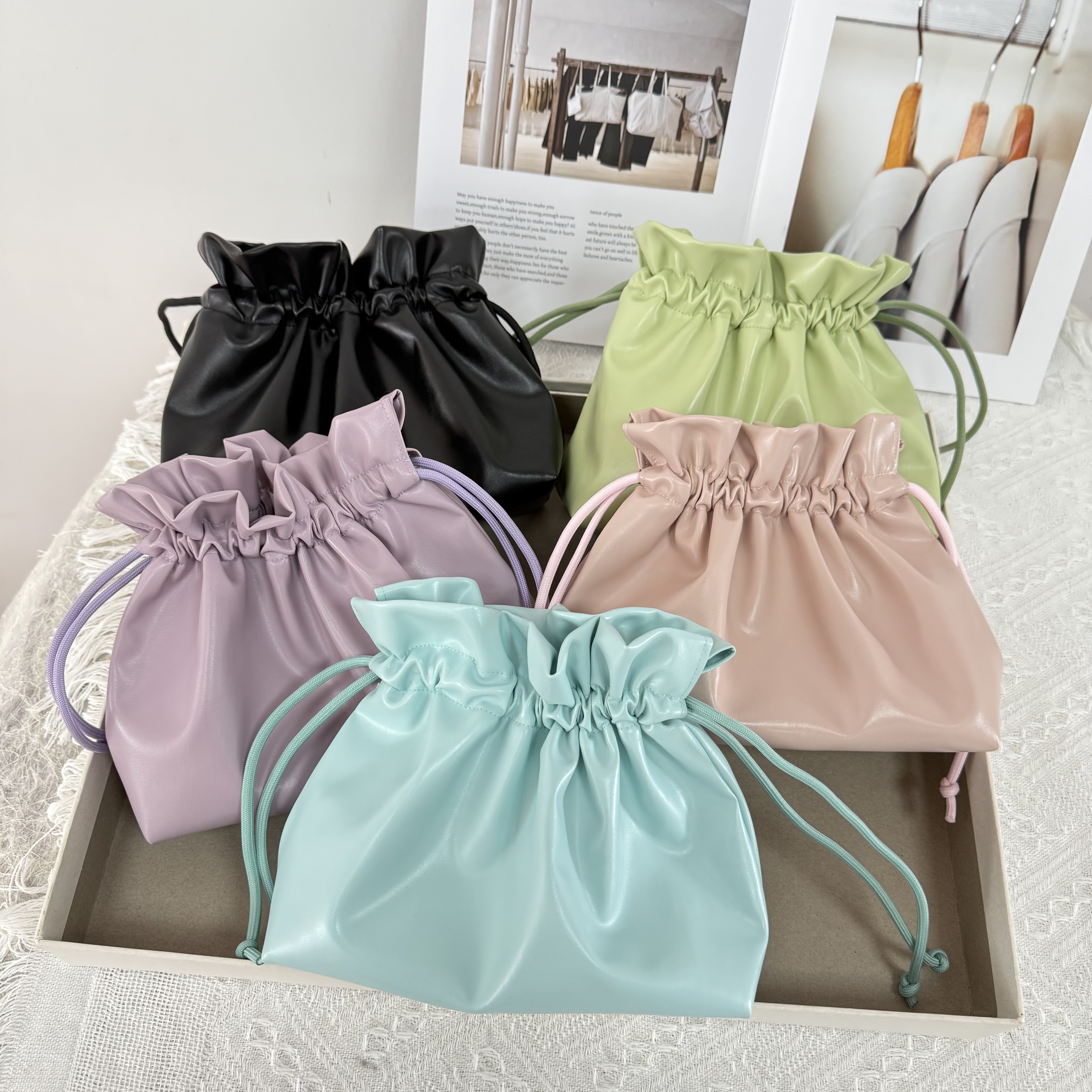 Manufacturer of Luxurious Faux Leather Gift Bag with Waxed Cord Wedding Favor &amp; Brand Packaging Embossed Logo Available