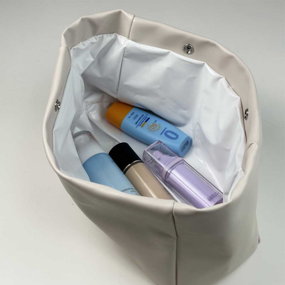 OEM Factory New Makeup Skincare Storage Bag Travel Waterproof Leather Easy Clean Cosmetic Beauty Bag Custom Logo