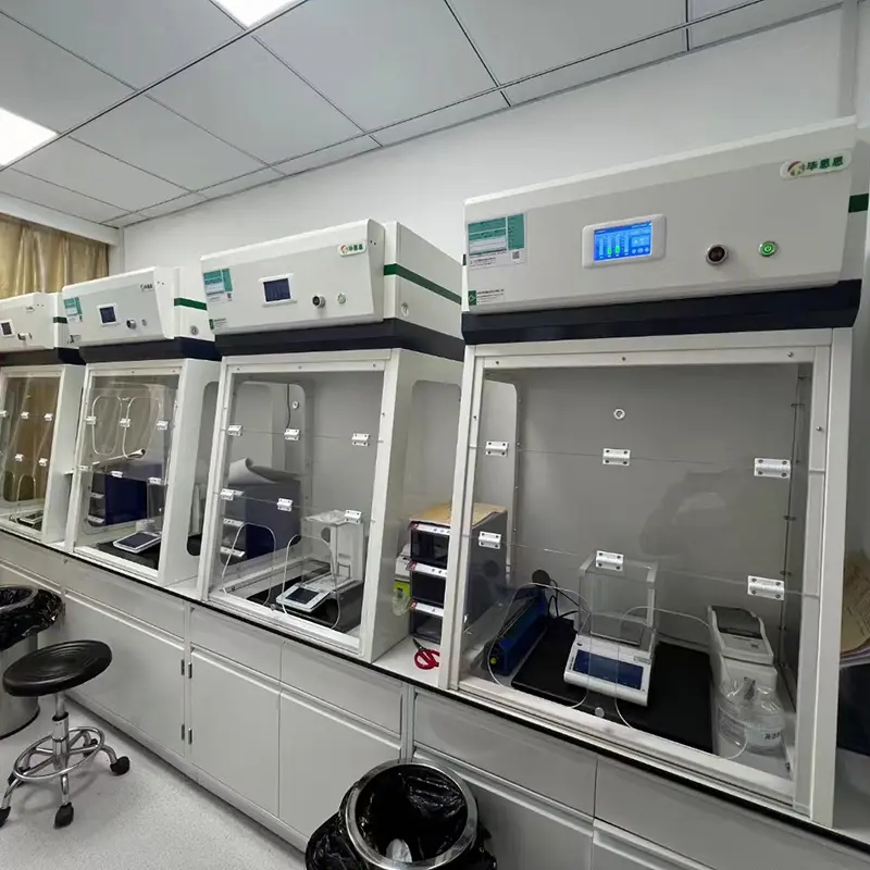 Ductless Fume Hood Display 3