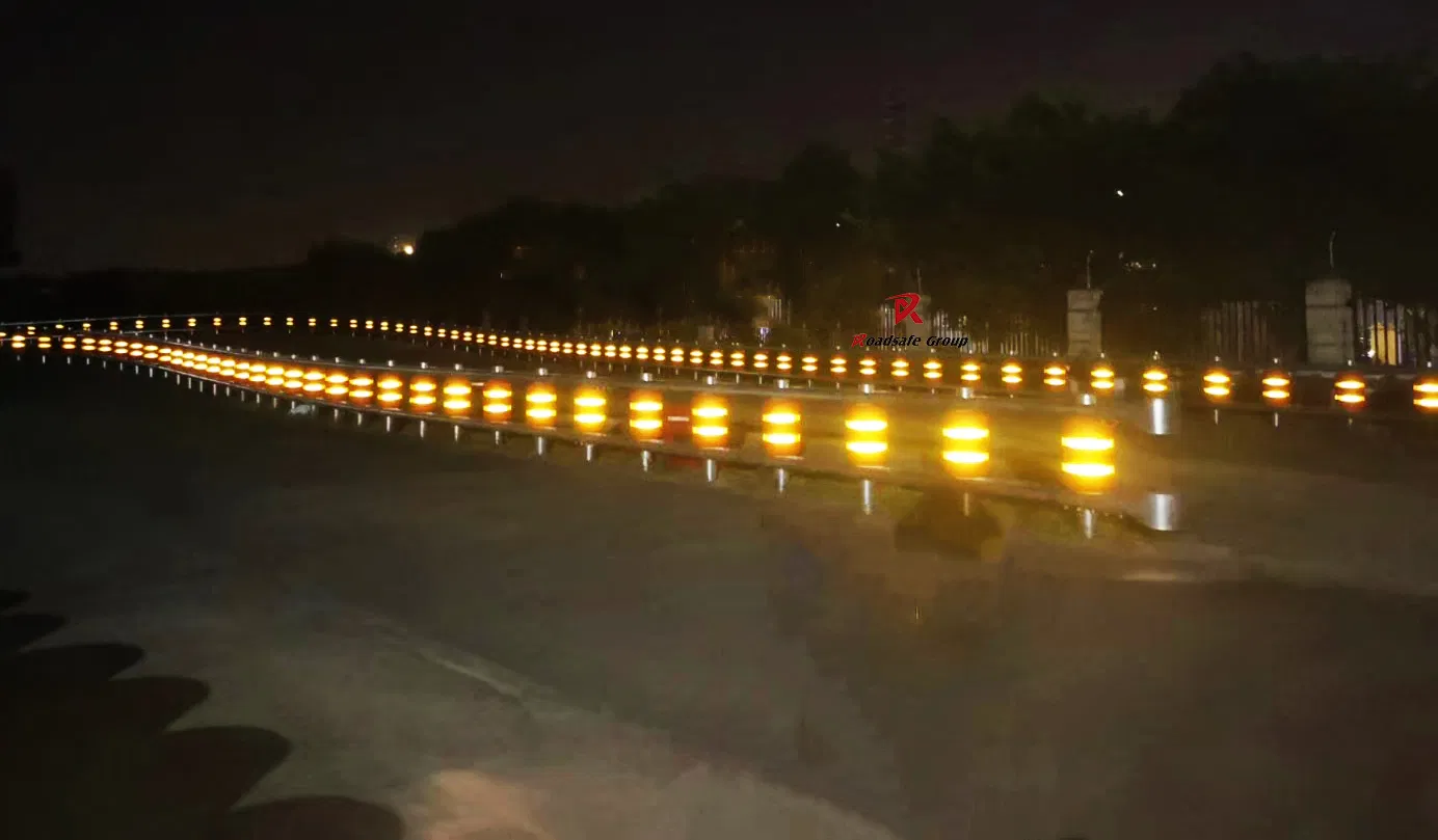Highway Anti-Collision Sefety Rolling Rotating Energy-Absorbing Roller Guardrail