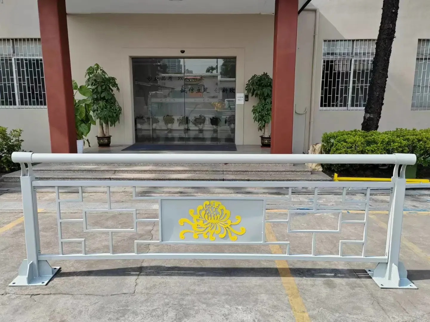 River Channel Safety Guardrail and Road Anti-Collision Fence for Effective Collision Prevention