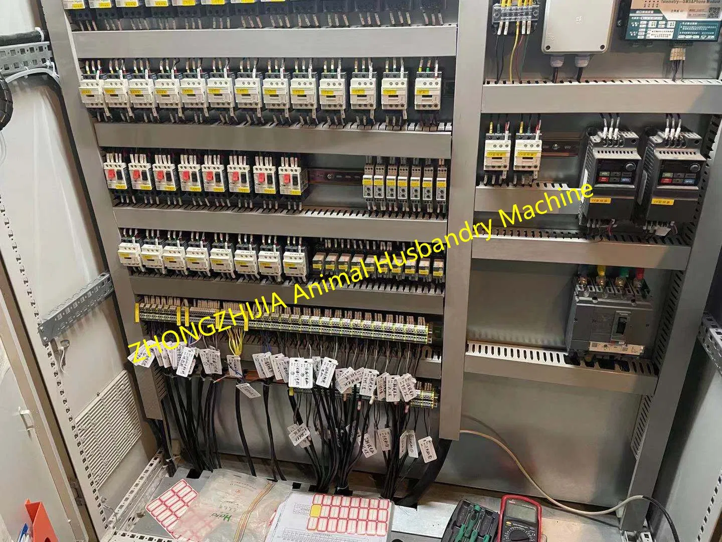 Factory Direct Sales Chicken Farm Equipment Laying Hen/Broiler Manure Cleaning Spray System Epidemic Prevention/Made in China