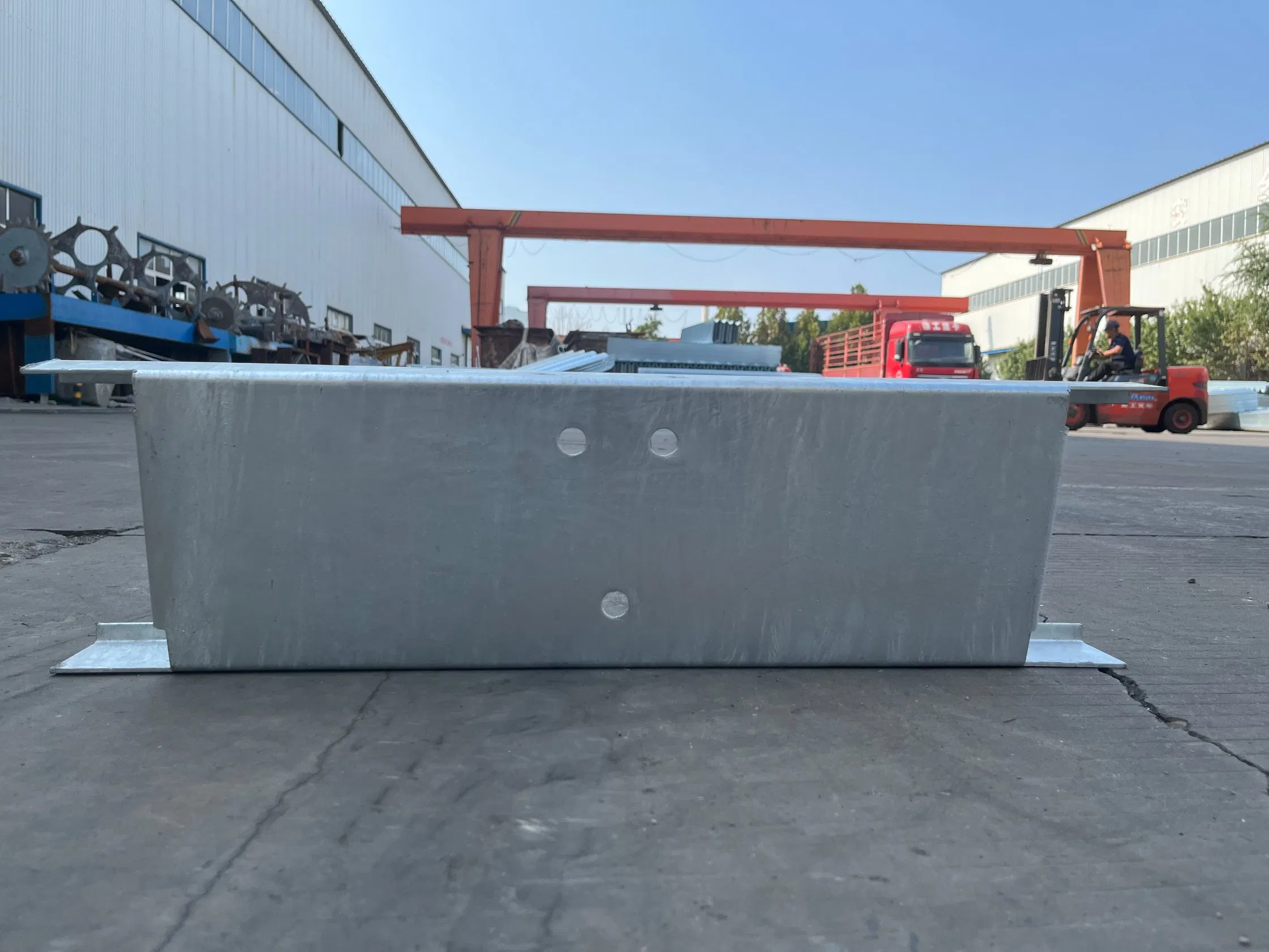 Galvanized Highway H Square Round U C Sigma Post Guardrail Anti-Collision Durable Road Safety Barrier