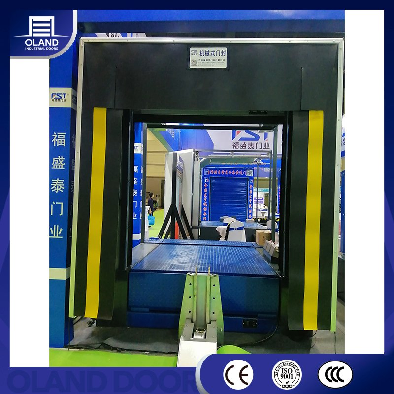 Industrial Polyester Fabric Mechanical Retractable Collapsible Sponge Inflatable Loading Bay Dock Seal Dock Shelter for Warehouse or Cold Storage