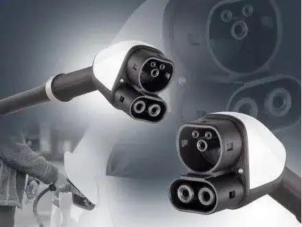 Tonhe G33 Three Guns 120kw 160kw DC EV Charger Residential EV Chargers Electric Vehicle Fast Charging Pile CCS Type 2