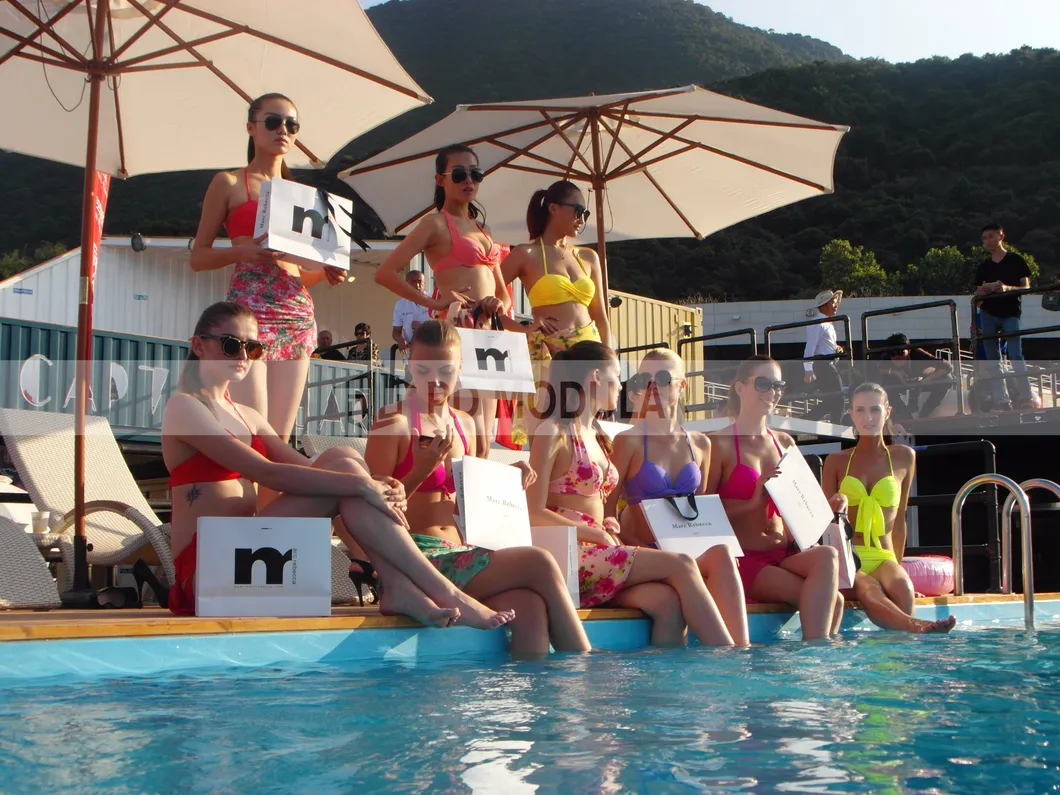 Piscina Contenedor 7