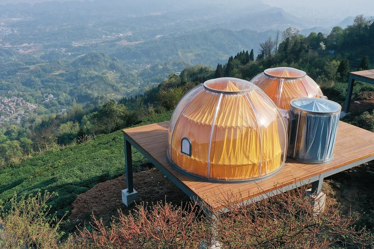 Alojamiento de vacaciones de viaje, tienda de campaña transparente a prueba de viento y lluvia, casa burbuja transparente