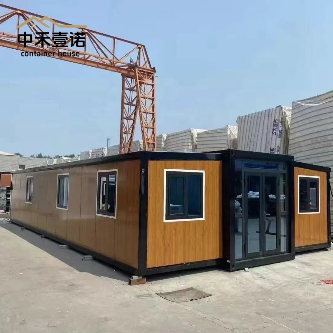 Casa Modular Sostenible Portátil con Compuesto de Madera y Plástico