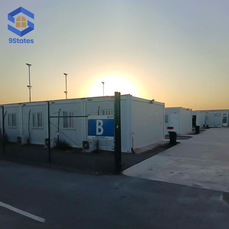 Casa diminuta prefabricada modular estable, resistente a terremotos, a prueba de viento, desmontable, anti-corrosión y resistente a UV para cabañas turísticas