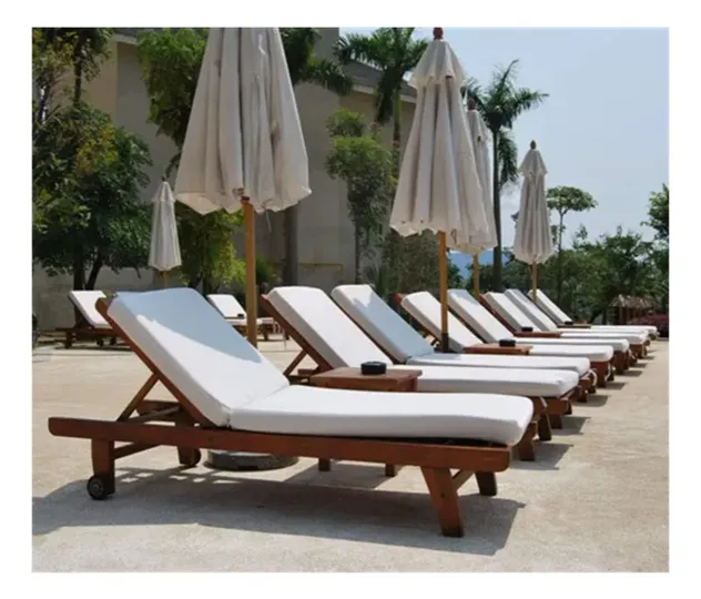 Tumbonas de piscina y playa