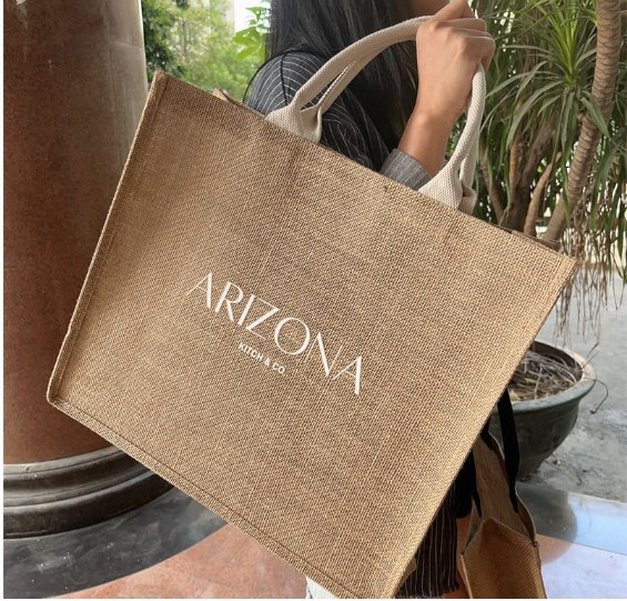 Medium Size Drawstring Linen Gift Bag Natural Jute Fabric Bags