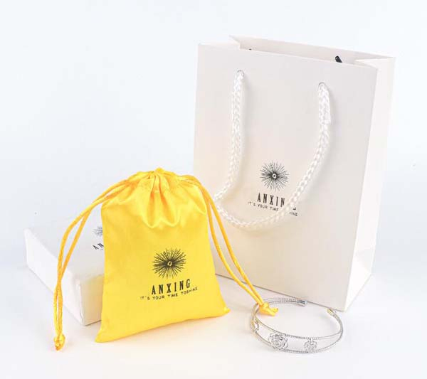 Custom Logo Silk Satin Drawstring Bags Virgin Hair Jewelry Makeup Packaging Bag 10*12cm Satin Gift Bag Custom Logo Small Satin Pouch