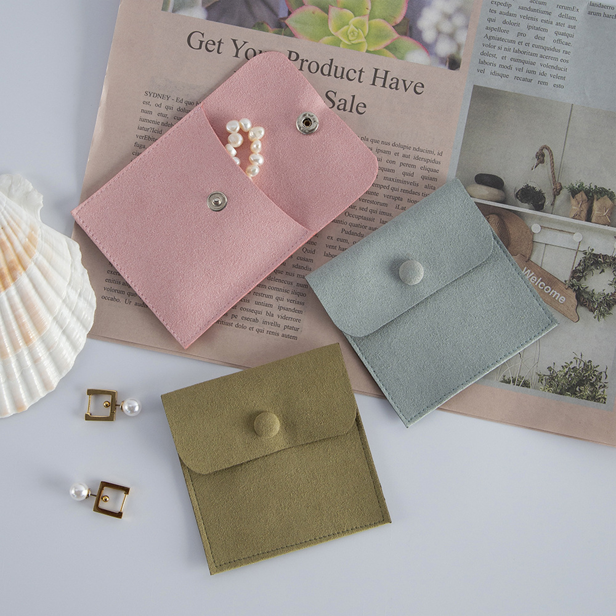 Small Gift Microfiber Jewelry Pouch with Logo Button Flannelette Bag and Purse for Watches Premium Art Paper Embossed Print