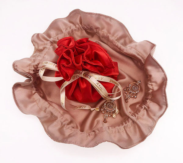 Fabric Drawstring Gift Bag Soft Satin Gift Pouch with Silk Ribbon Printed Logo Silk Jewelry Bag