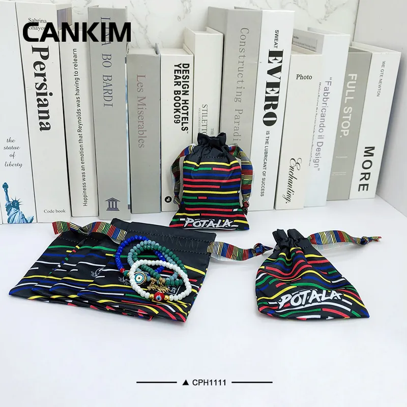 Fashion New Creative Design Black Jewelry Pouch