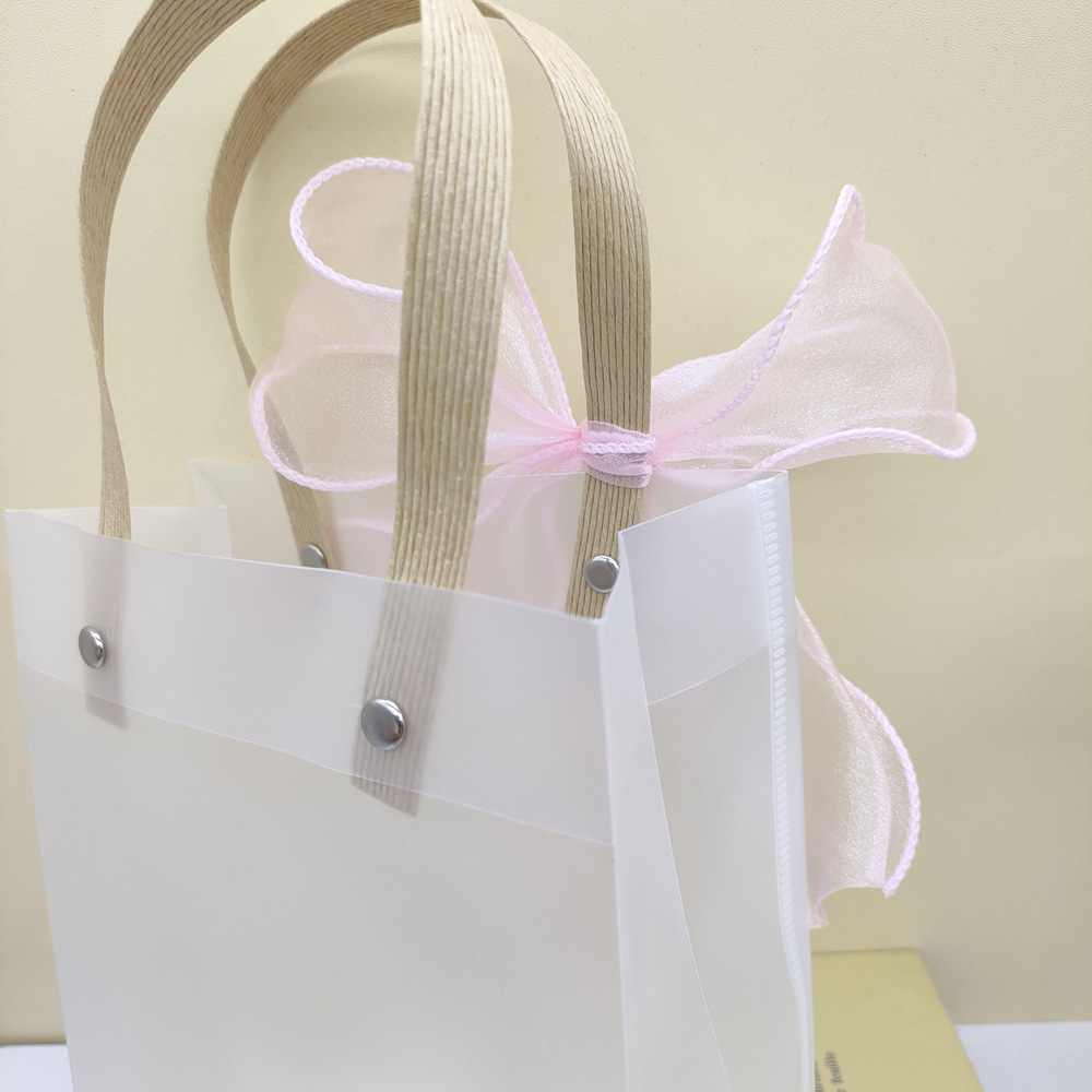 Factory Direct Luxury Transparent Gift Bag Custom Logo Elegant Chiffon Ribbon Bow Clear Handbag For Wedding Favors