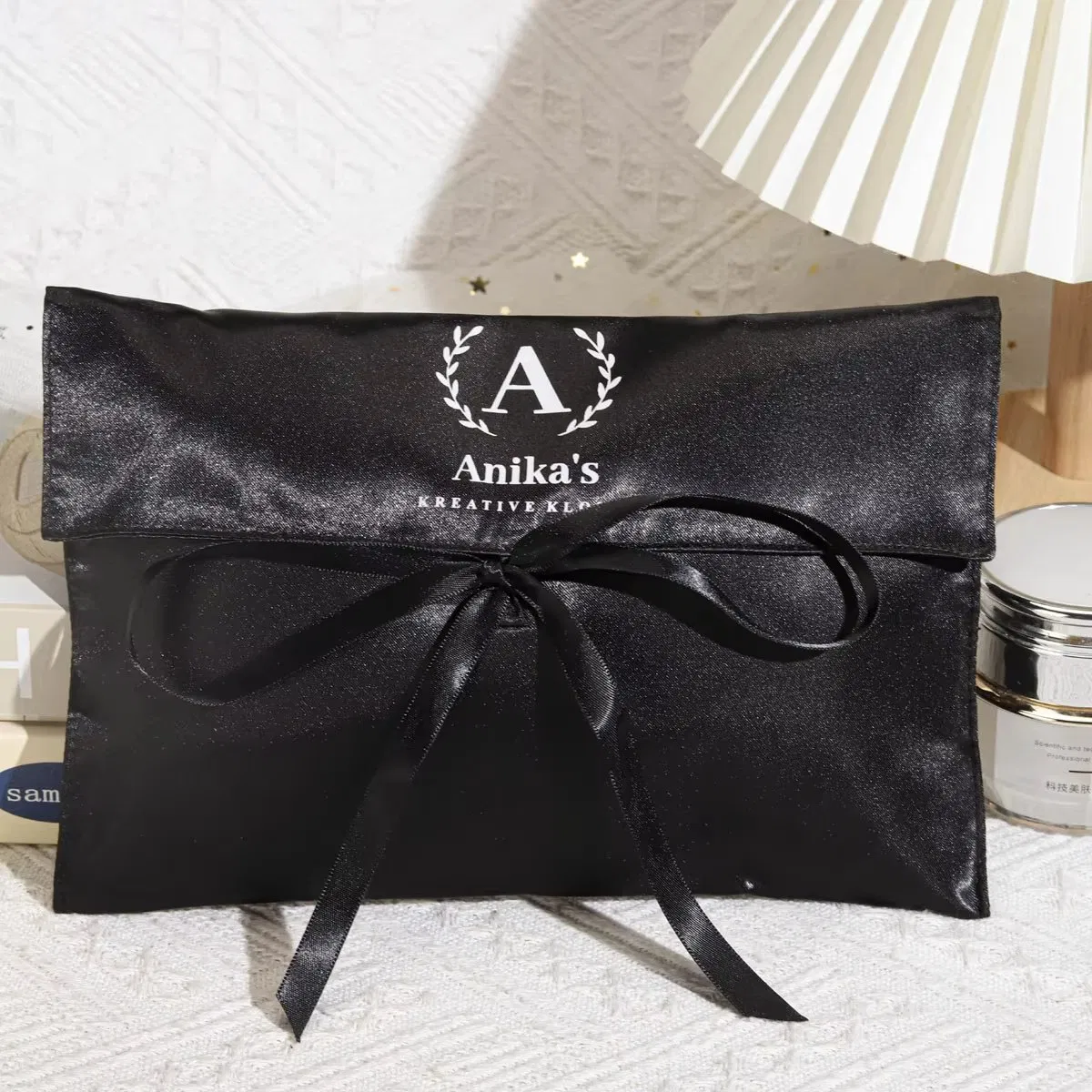High Quality Free Design Small Size Satin Envelop Bag Silk Pouch Jewelry Bags Makeup Bag Dust Packaging with Custom Logo