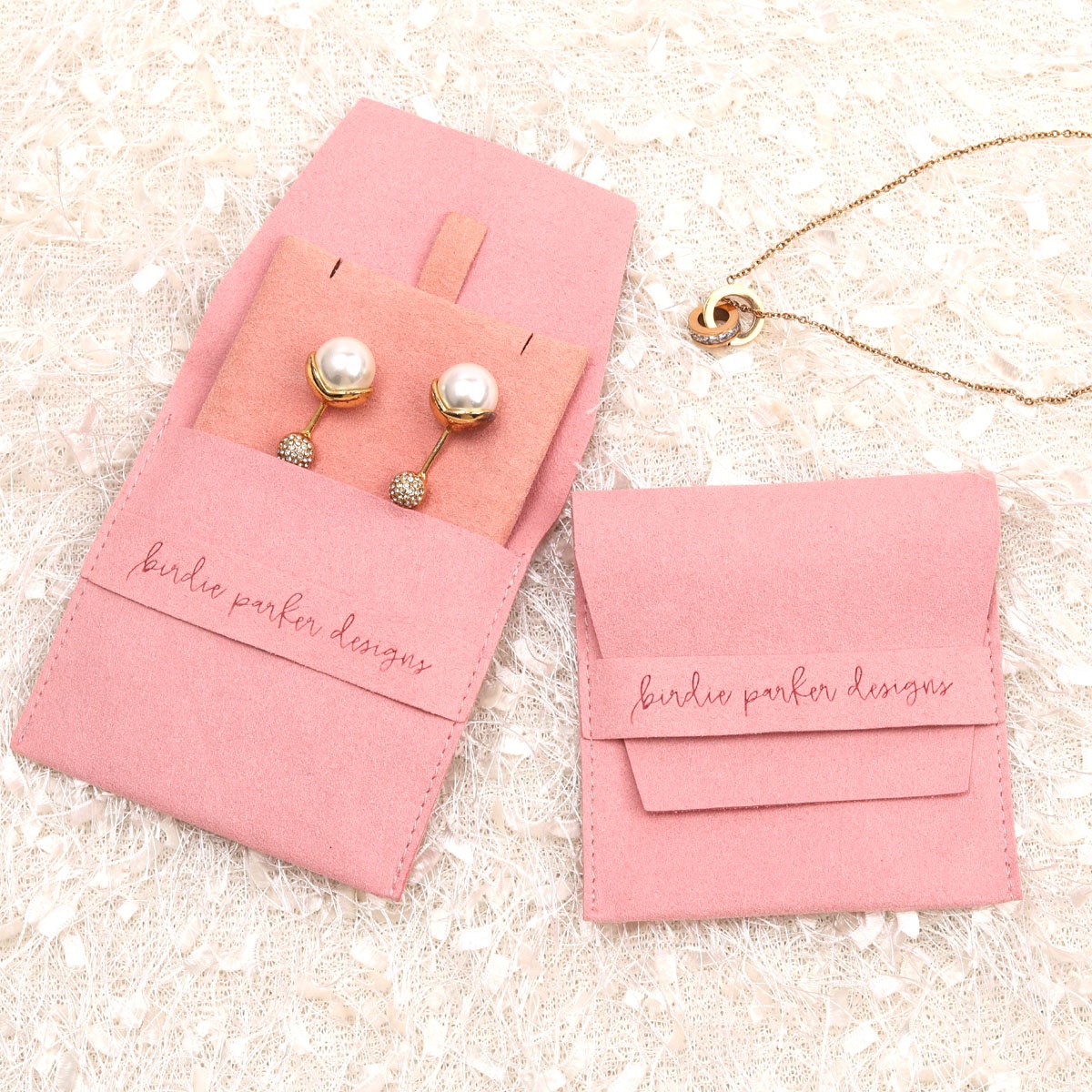 Custom Microfiber Jewelry Gift Pouches Luxury Emboss Suede Envelope Ring Earrings Necklace Bracelet Packaging Jewelry Bag