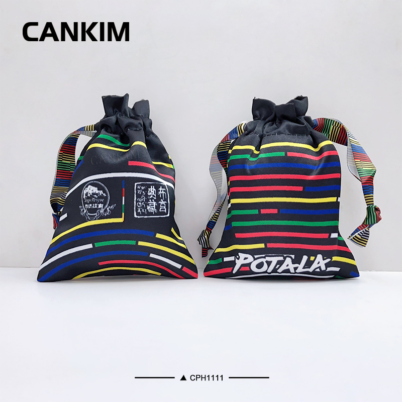 Fashion New Creative Design Black Jewelry Pouch Trendy Phone Pouch Bag with Custom Logo Personalized Drawstring Pouch