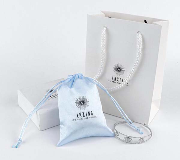 Custom Logo Silk Satin Drawstring Bags Virgin Hair Jewelry Makeup Packaging Bag 10*12cm Satin Gift Bag Custom Logo Small Satin Pouch