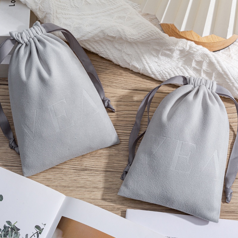 High Quality Wholesale Drawstring Velvet Cosmetic Gift Bags Thick Suede Velvet Custom Bag Custom Logo Makeup Pouch For Perfume