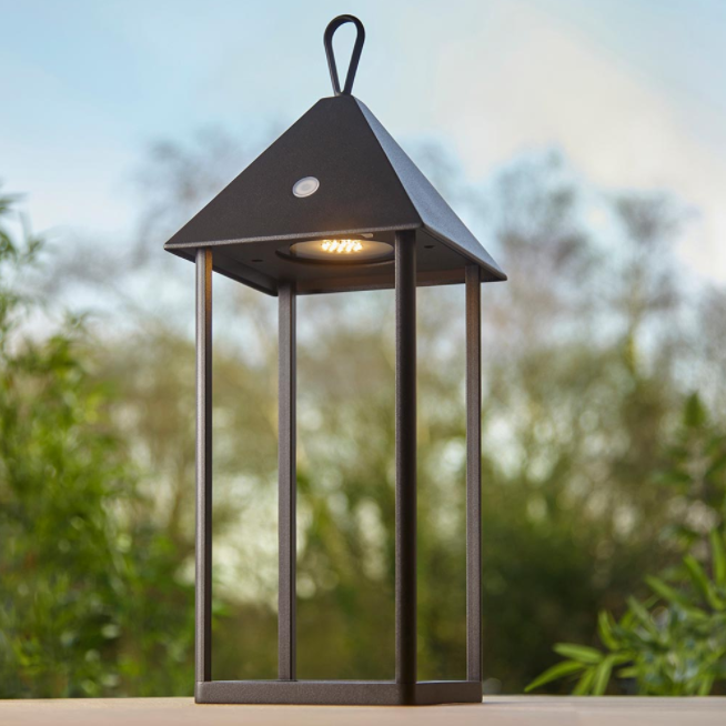 Modern Black Aluminum Waterproof Hanging Dimmable Outdoor Table Lamps Square Shade Battery Operated Decorative Lighting