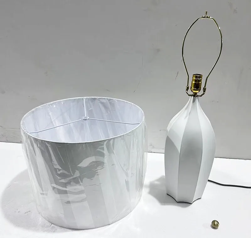 Luxury Table Lamp Resin Lamp White Base Floor Lamp Public Table Light Hospitality Table Lamp