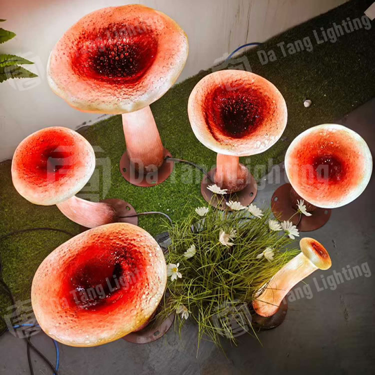 Artistic Mini Mushroom LED Lamp IP65 Waterproof for Indoor/Outdoor Night Garden Pathways Resorts &amp; Festival Decoration