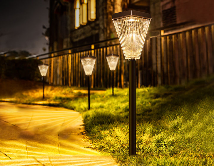 Solar Lawn Light Details 1