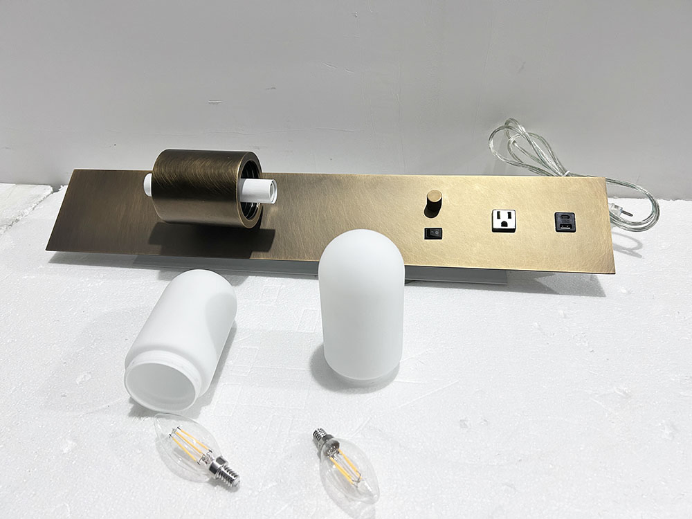 Luxury Glass Wall Sconce Lighting Fixture for Hotel Decor Besides Lights for Hospitality