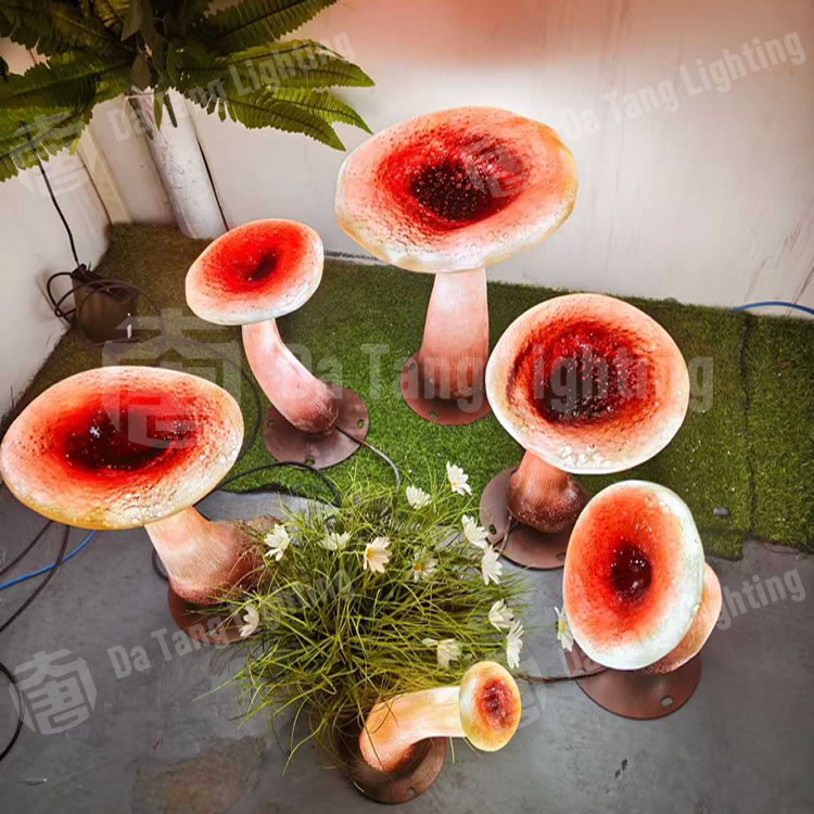 Artistic Mini Mushroom LED Lamp IP65 Waterproof for Indoor/Outdoor Night Garden Pathways Resorts &amp; Festival Decoration
