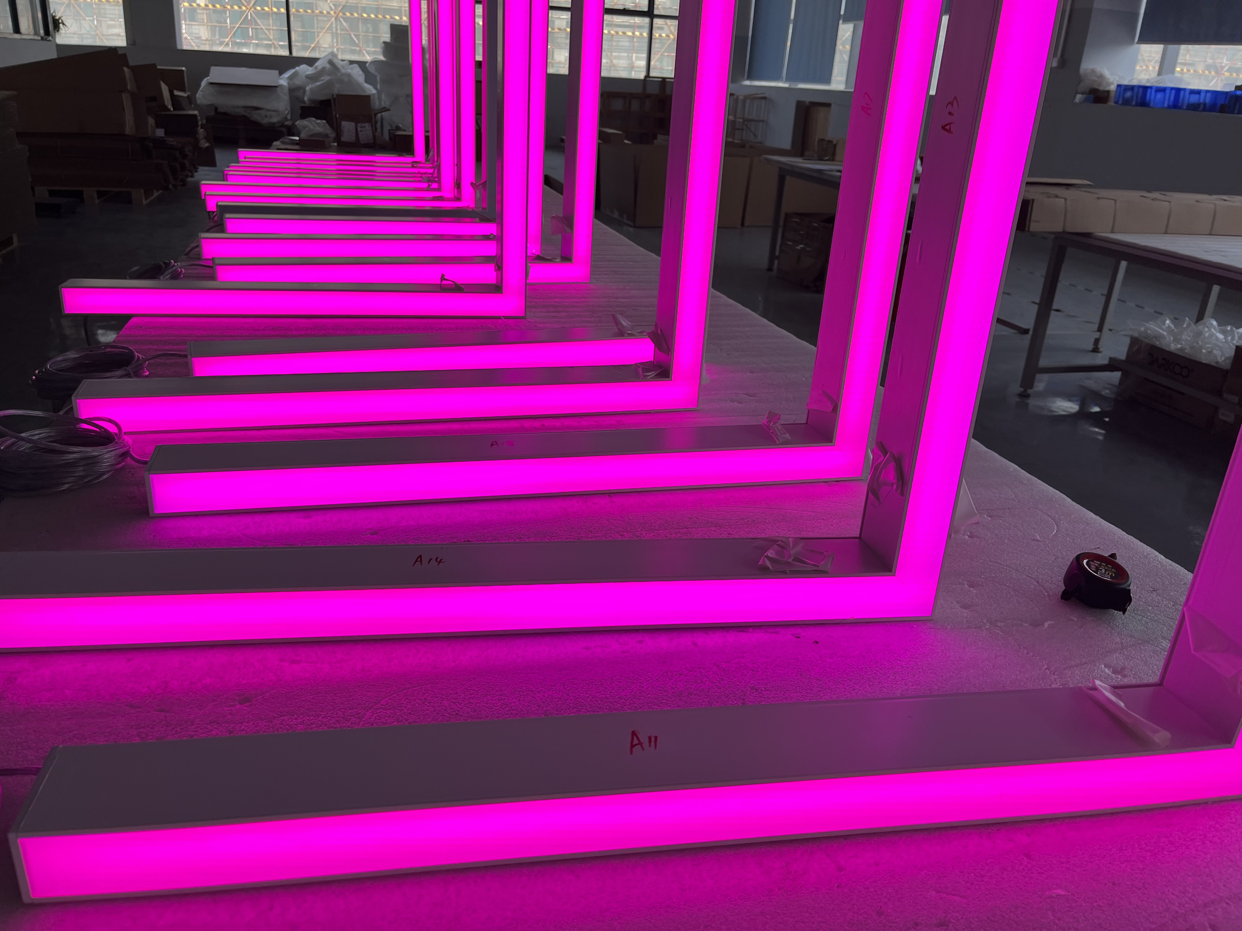 Modern Design Custom Big RGB Ring LED Curved Light Aluminum Profile Decorative Linear Home Ceiling Chandeliers Pendant Lights