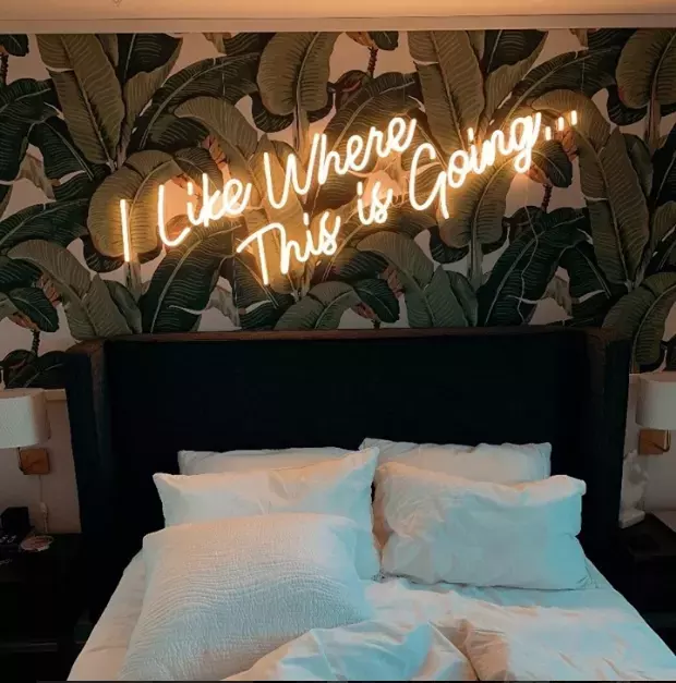 Sexy Beauty Luminous Dormitory Wall Creative Decoration LED Neon Light Custom