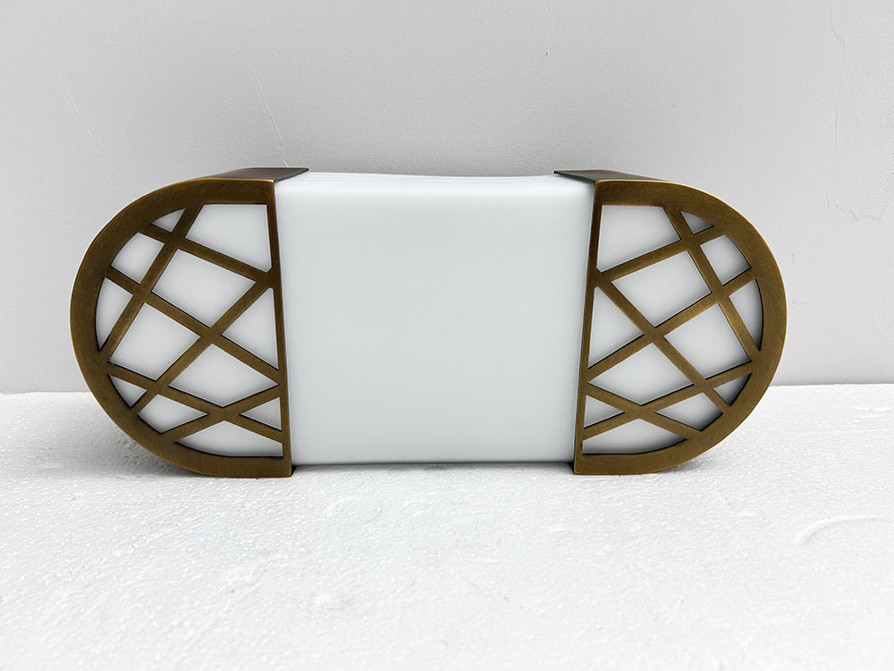 Elegant Antique Brass Hospitality Wall Light with Acrylic Shade Vintage Style Wall Lights for Guestroom Custom Lights