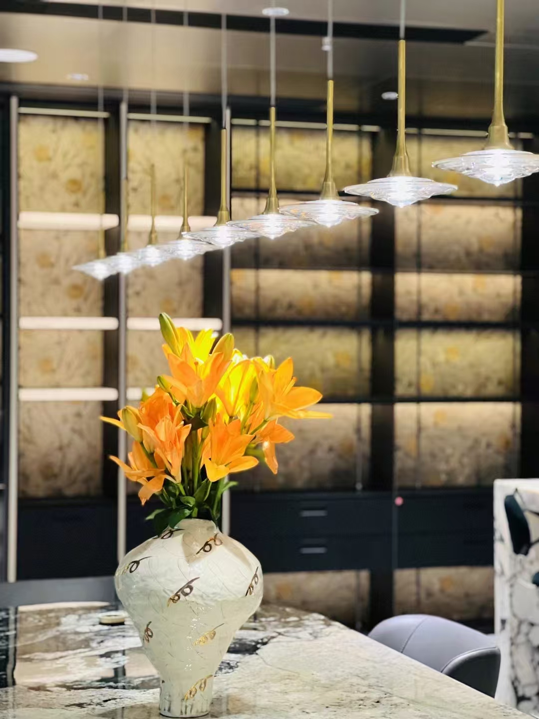 Nordic Modern Designer Chandelier Custom COB Light Source Living Room Dining Room Decorative Pendant Light GUOCIO Style