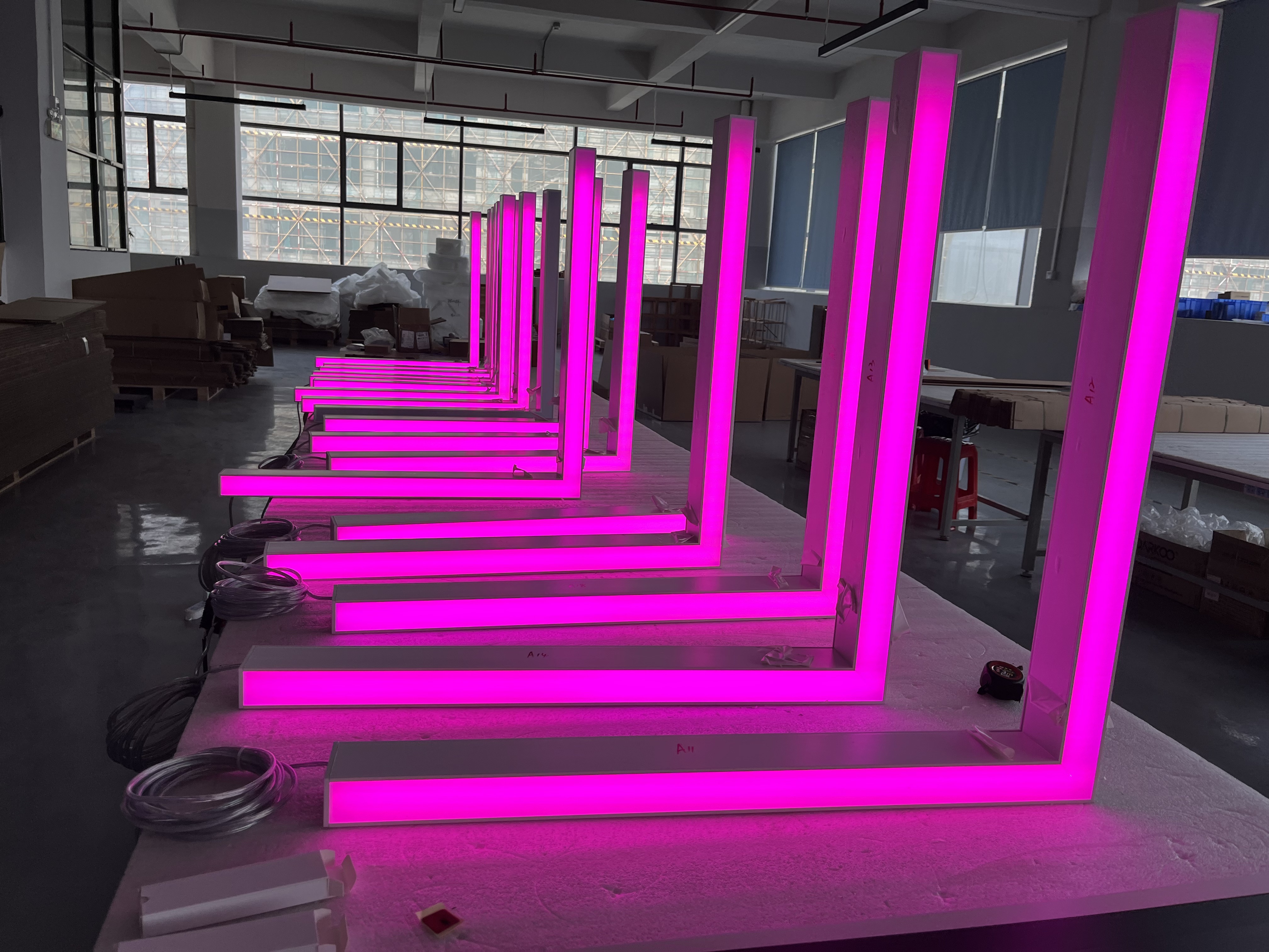 Modern Design Custom Big RGB Ring LED Curved Light Aluminum Profile Decorative Linear Home Ceiling Chandeliers Pendant Lights