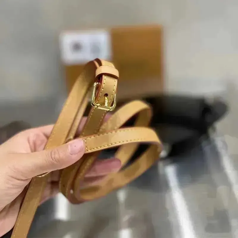 Mini bolso de piel suave