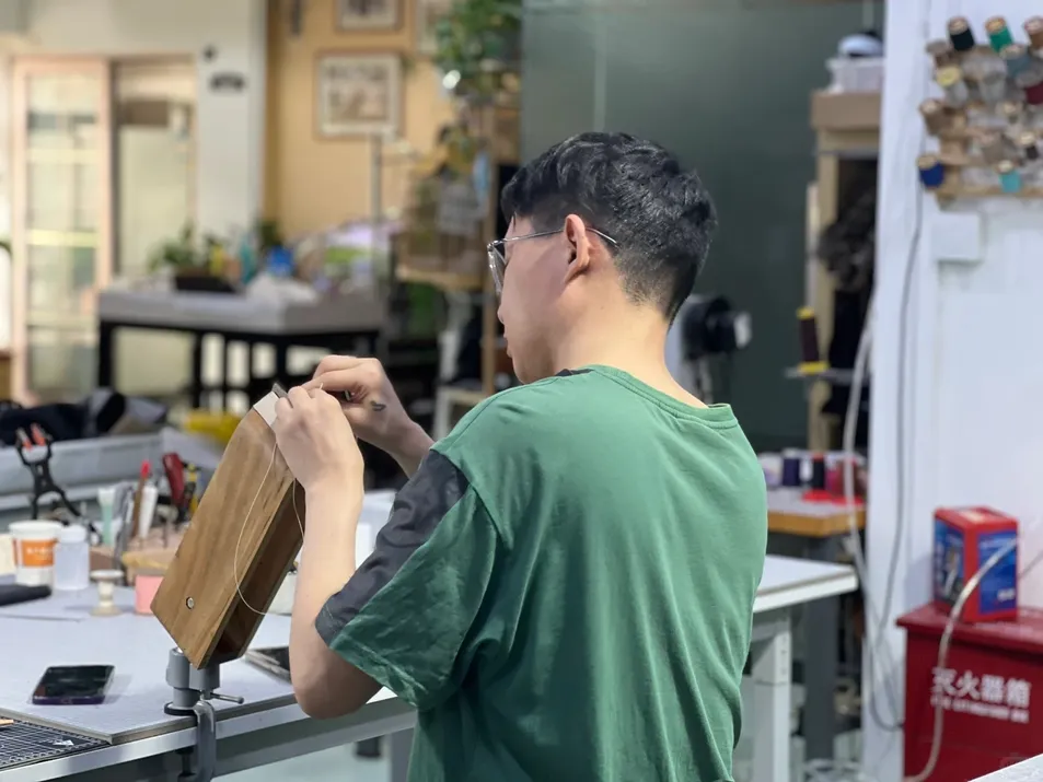 Bolso de lujo personalizado de alta gama hecho a mano para mujeres, con herrajes de acero inoxidable, hecho de cuero de ternera Togo genuino