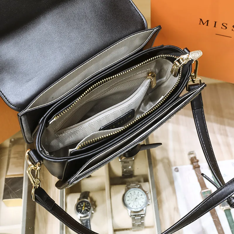 Bolso de mano de moda 9
