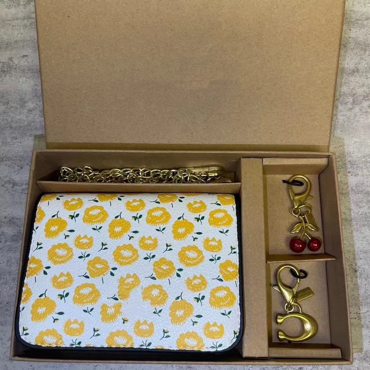 3 Conjunto de fotos de llaveros de moda al por mayor, mini bolsos de diseñador, carteras, réplicas de bolsos