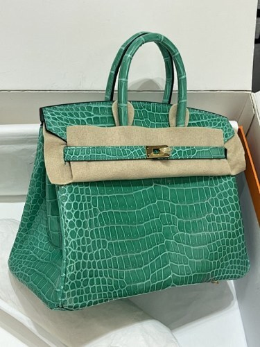2025 Fábrica OEM con logo Bolsos de lujo hechos a mano para mujeres Bolsa tote para damas Bolsos de cuero vegano trenzados