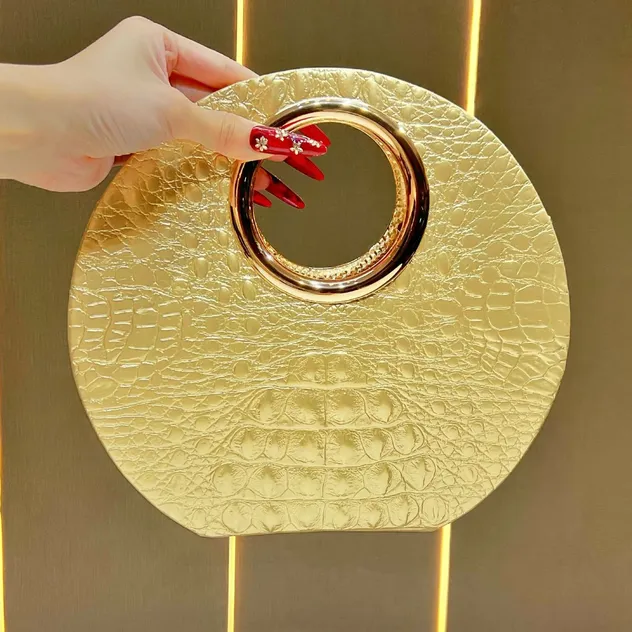 Estilo y accesorios del bolso de mano