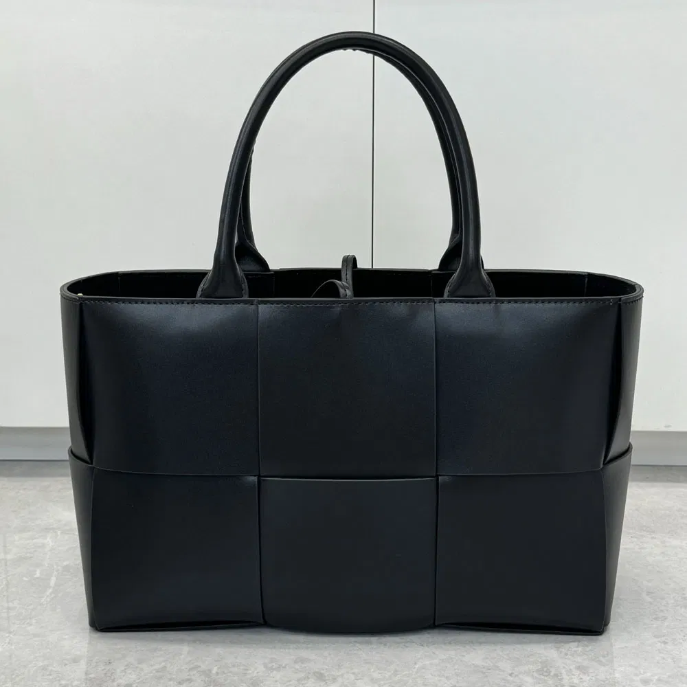 Disponible en múltiples colores, bolso de hombro de cuero de moda para dama de alta calidad al por mayor