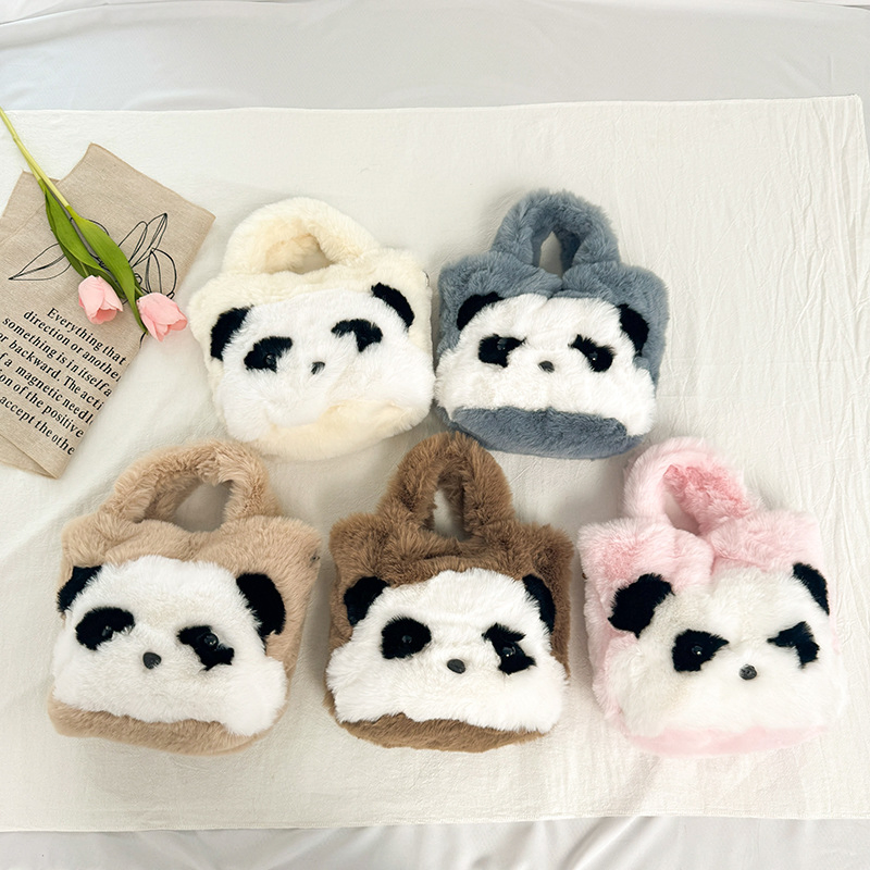 Precio mayorista de bolsas personalizadas para chicas y mujeres, diseño a medida, animales de peluche súper suaves en forma de panda, bolsos de mano esponjosos y lindos para otoño e invierno, fábrica